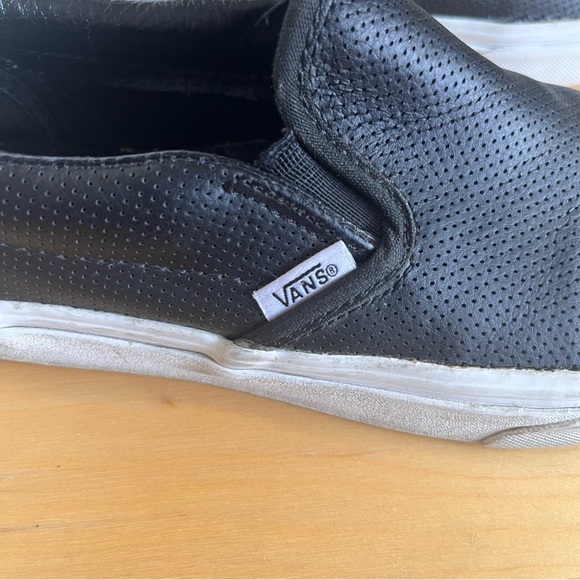 Vans Classic Slip-On Black Perforated Leather Sneaker Unisex Men’s 6 Women’s 7.5 - Picture 4 of 13